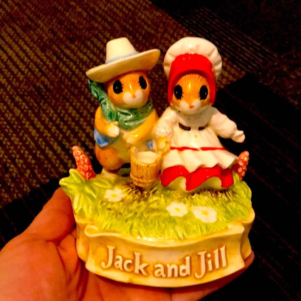 COPY - Pricilla hillman vintage jack & hill music box